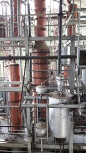 Der Charme alter Destillierkolben