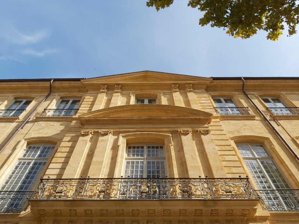 Die prachtvolle Fassade des Hôtel Caumont