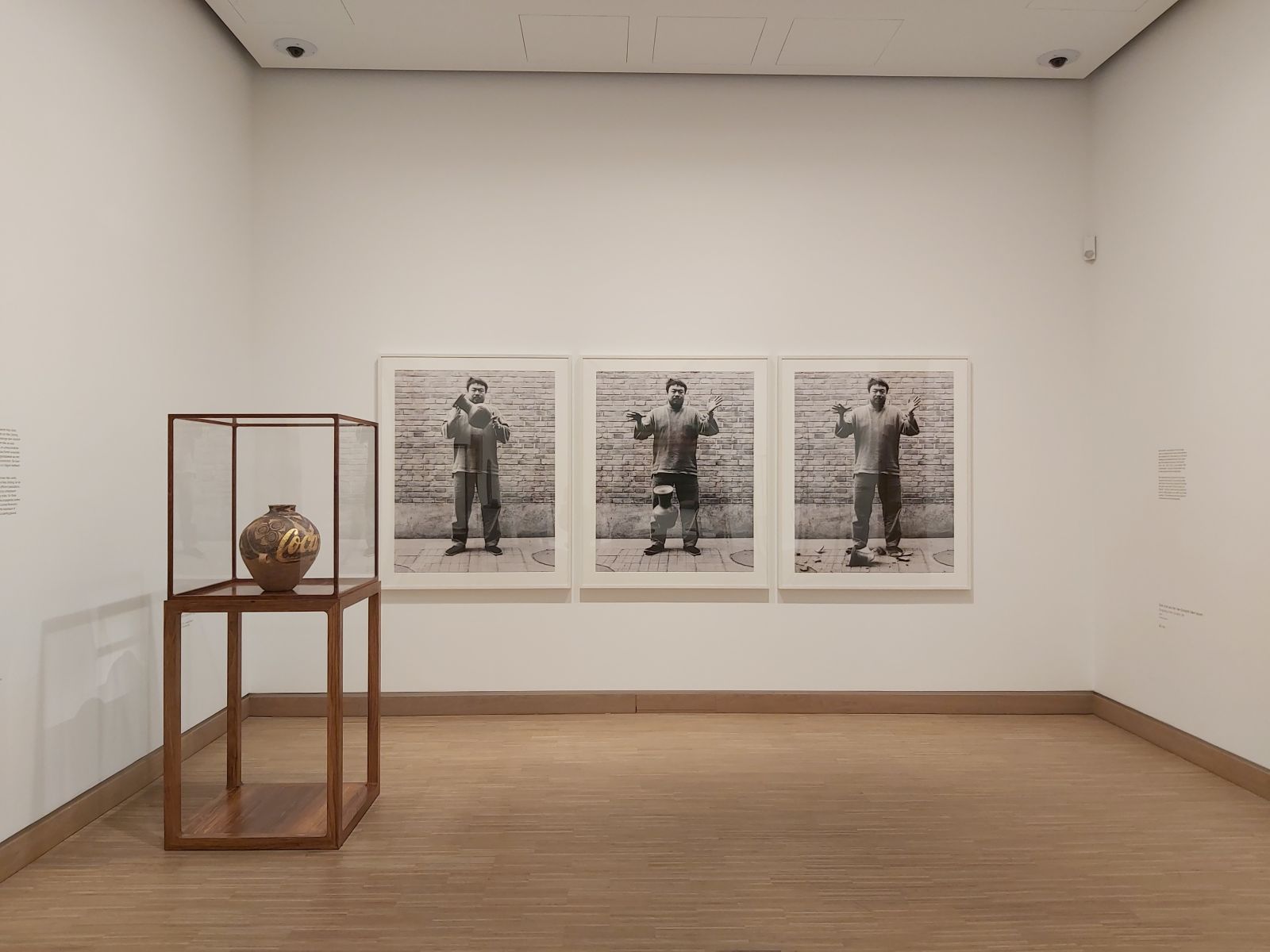Ai Weiwei, Eine Urne aus der Han-Dynastie fallen lassen