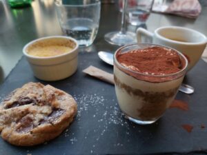 Köstliches Dessert: Café Gourmand