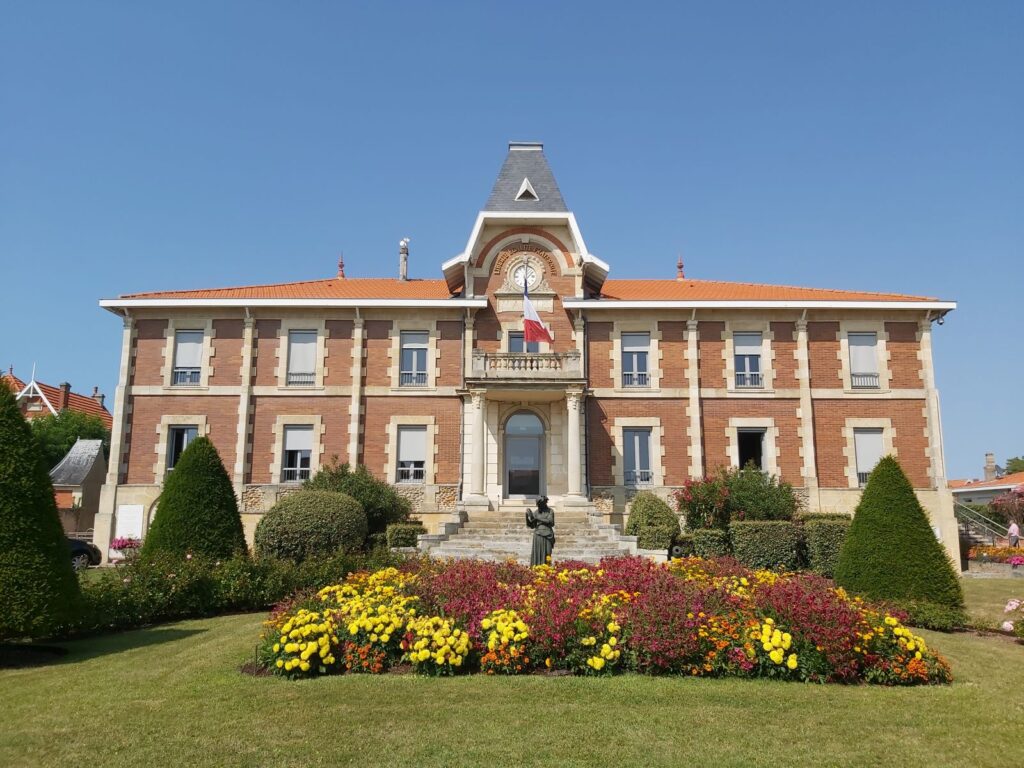 Einst ein Hotel, heute das Rathaus von Soulac-sur-Mer