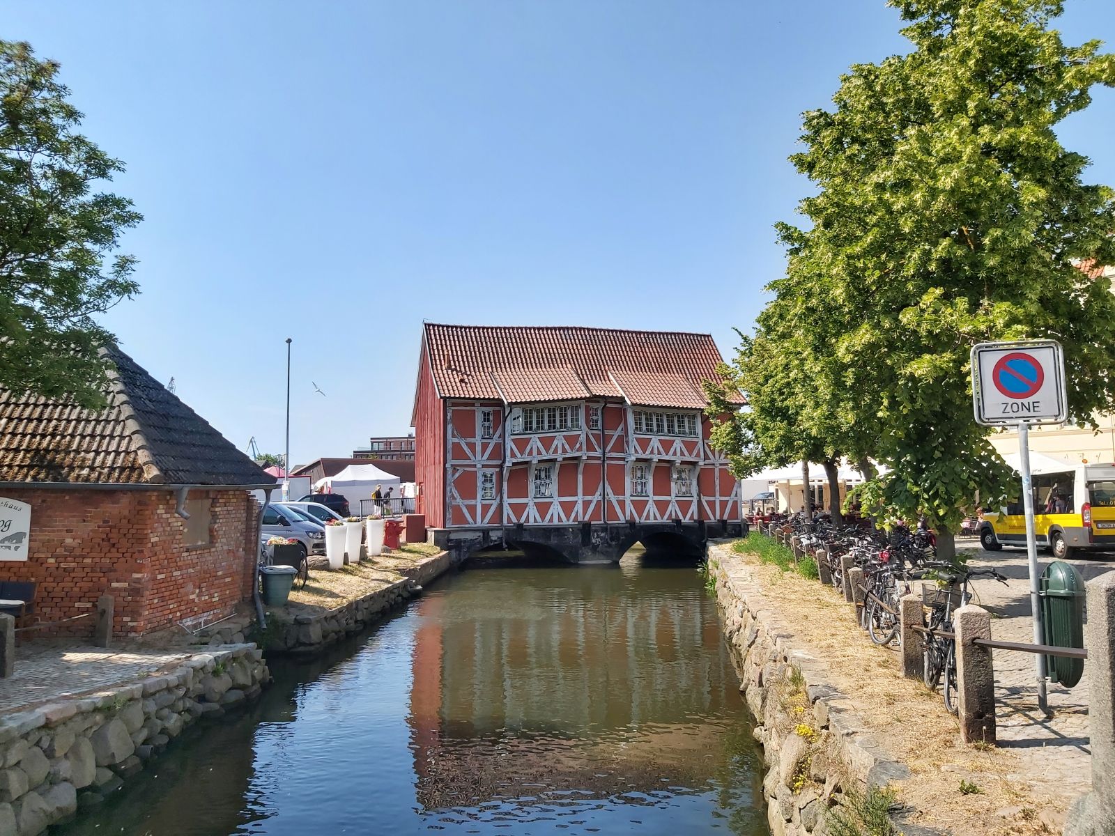 Historisches Bauwerk: das Gewölbe am alten Hafen von Wismar