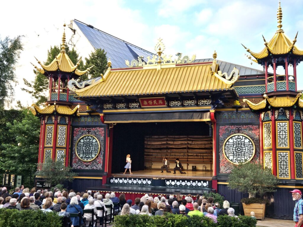 Im Tivoli treffen Welten aufeinander: Überraschend gutes Ballett auf chinesischer Bühne