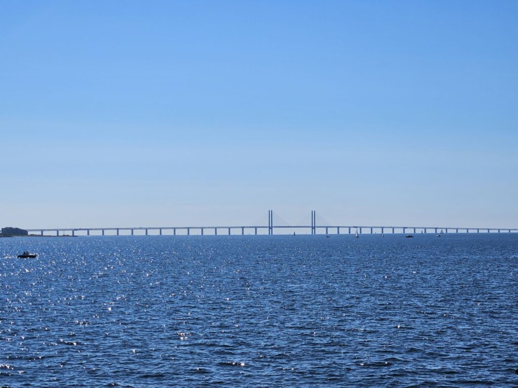 Die Öresundbrücke - 15,9 km mit Brücke, Tunnel und Insel