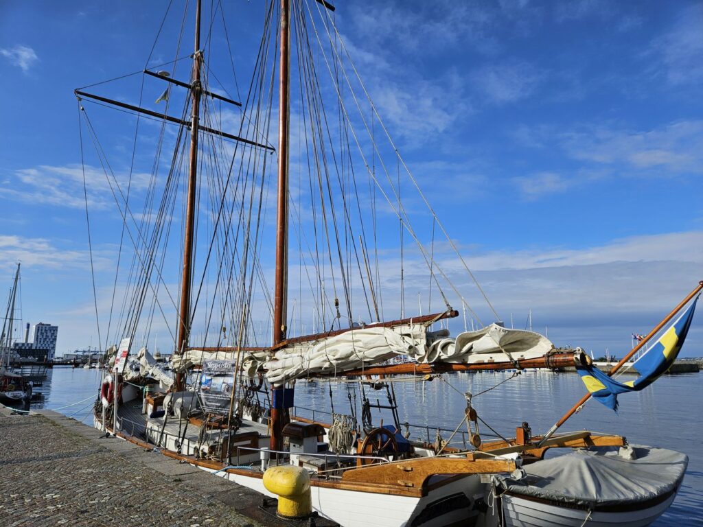 Wie wäre es mit einem Segeltörn?